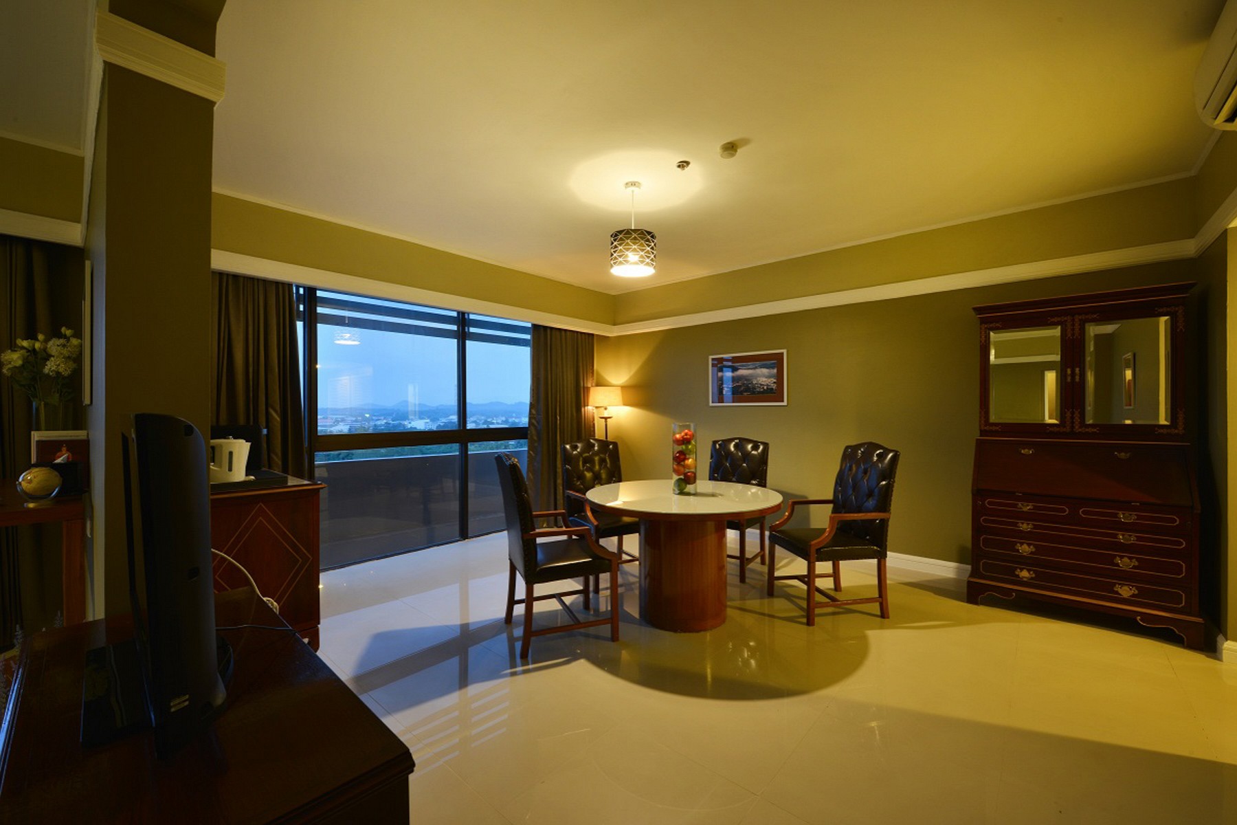 Executive Room